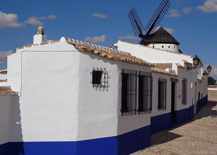 Hostal La Casa El Yelmo De Mambrino Campo De Criptana